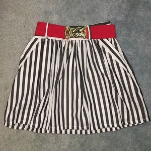 Striped linen skirt w statement belt